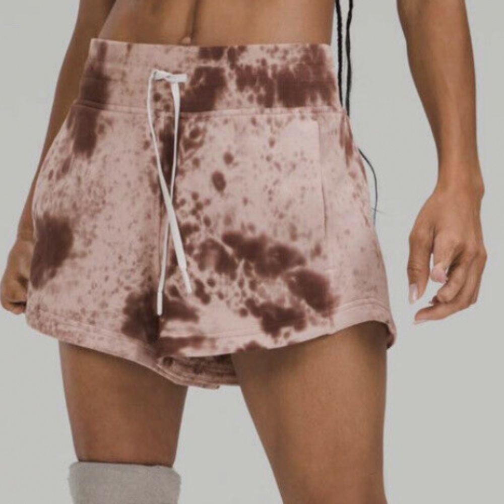 NWT Lululemon Inner Glow Short 3" Size 8 Sold Out High Rise Pink Marble Dye